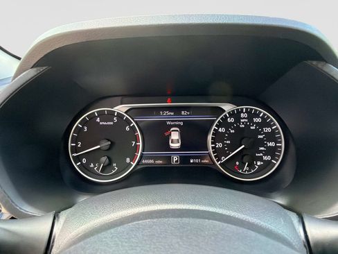 Used 2023 Nissan Sentra SR w/ Electronics Package FWD image 29