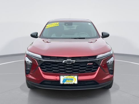 Certified 2024 Chevrolet Trax RS FWD image 2