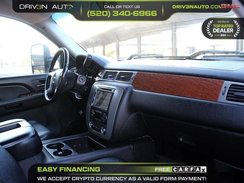 Used 2008 GMC Sierra 2500 SLT w/ Z71 Off-Road Package image 17