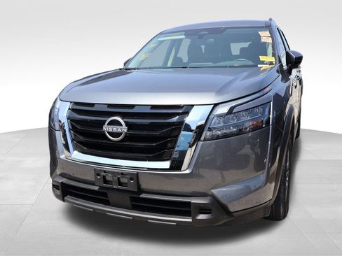 Used 2025 Nissan Pathfinder SV AWD/4WD image 5