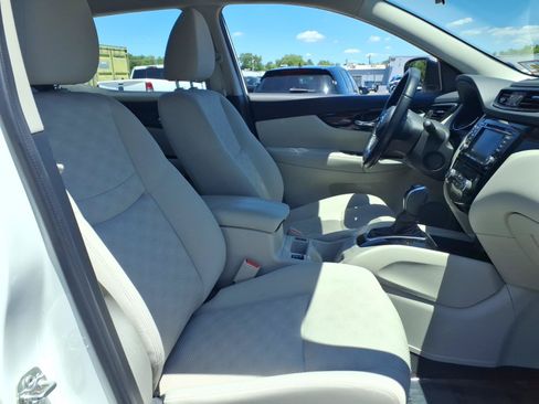 Used 2020 Nissan Rogue Sport SV w/ All-Weather Package AWD/4WD image 10