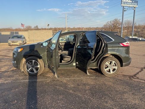 Certified 2024 Ford Edge SEL w/ Convenience Package image 4