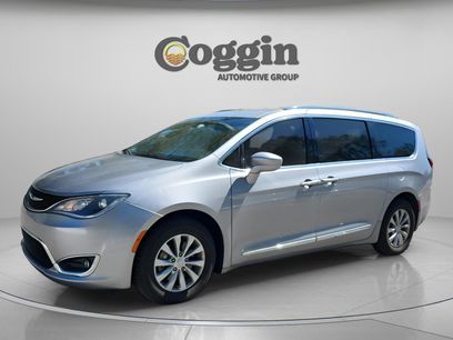 Used 2019 Chrysler Pacifica Touring-L