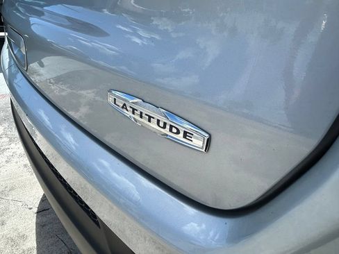 Used 2024 Jeep Compass Latitude AWD/4WD image 36