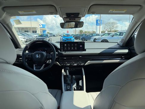 Used 2025 Honda Accord Touring image 26