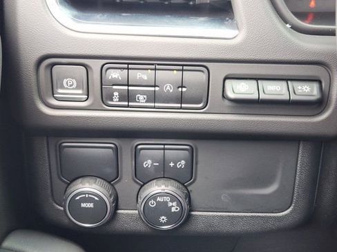 Used 2023 Chevrolet Tahoe Premier w/ Premium Package 2 image 24