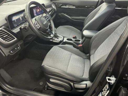 Certified 2024 Kia Seltos S image 10