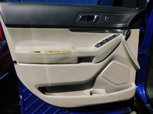Used 2015 Ford Explorer FWD image 11