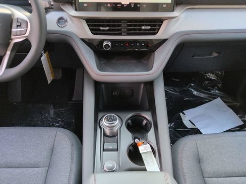 New 2026 Ford Explorer Active AWD/4WD image 19