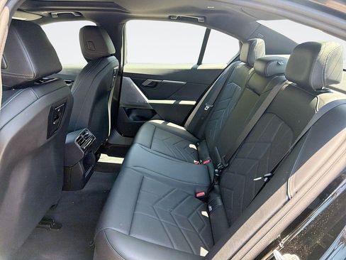 Used 2025 BMW 530i RWD image 24