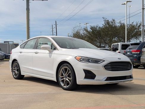 Used 2020 Ford Fusion SEL image 3