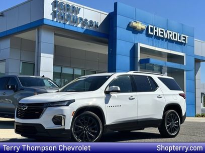 Used 2023 Chevrolet Traverse RS