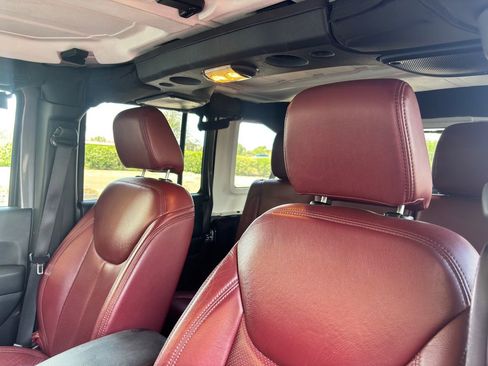 Used 2018 Jeep Wrangler Unlimited Sport S AWD/4WD image 20