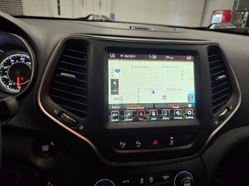 Used 2023 Jeep Cherokee Altitude Lux AWD/4WD image 25
