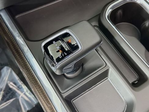 Used 2025 Chevrolet Silverado 1500 LT Trail Boss w/ Convenience Package II image 19