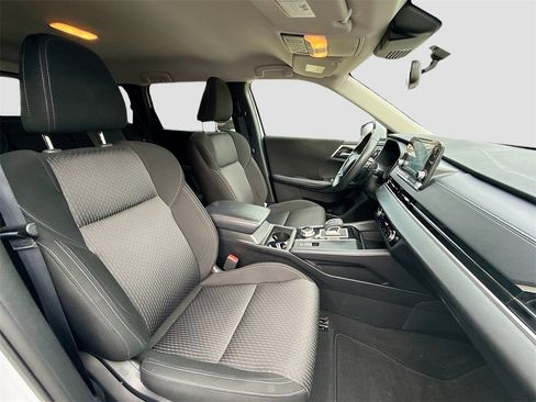 Used 2024 Mitsubishi Outlander ES image 30