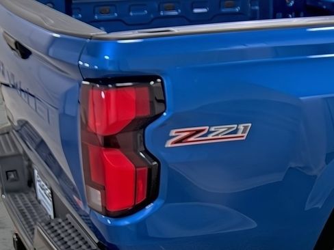 Used 2024 Chevrolet Colorado Z71 w/ Z71 Convenience Package 2 image 13
