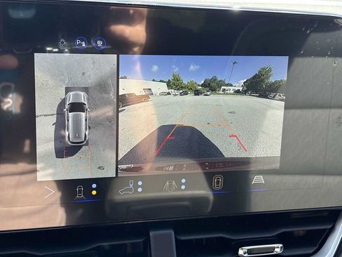 New 2027 Chevrolet Equinox LT w/ Convenience Package II AWD/4WD image 15