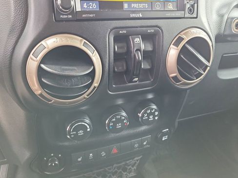Used 2016 Jeep Wrangler Unlimited Sahara AWD/4WD image 25