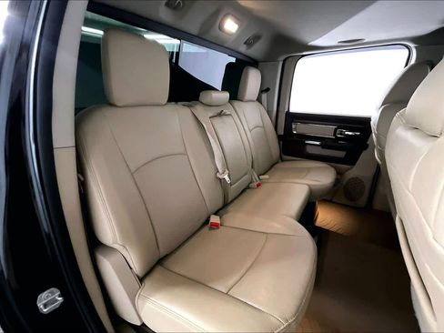 Used 2017 RAM 1500 Laramie w/ Convenience Group image 19