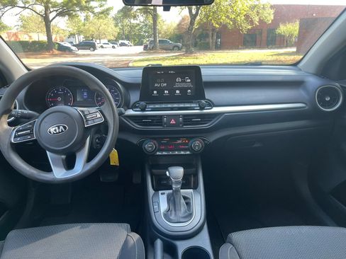 Used 2019 Kia Forte LXS FWD image 16
