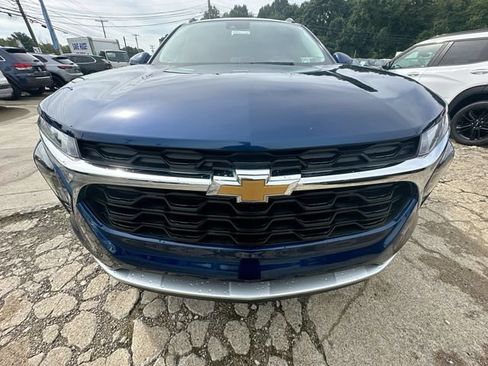 Used 2024 Chevrolet Trax LT w/ Driver Confidence Package FWD image 33