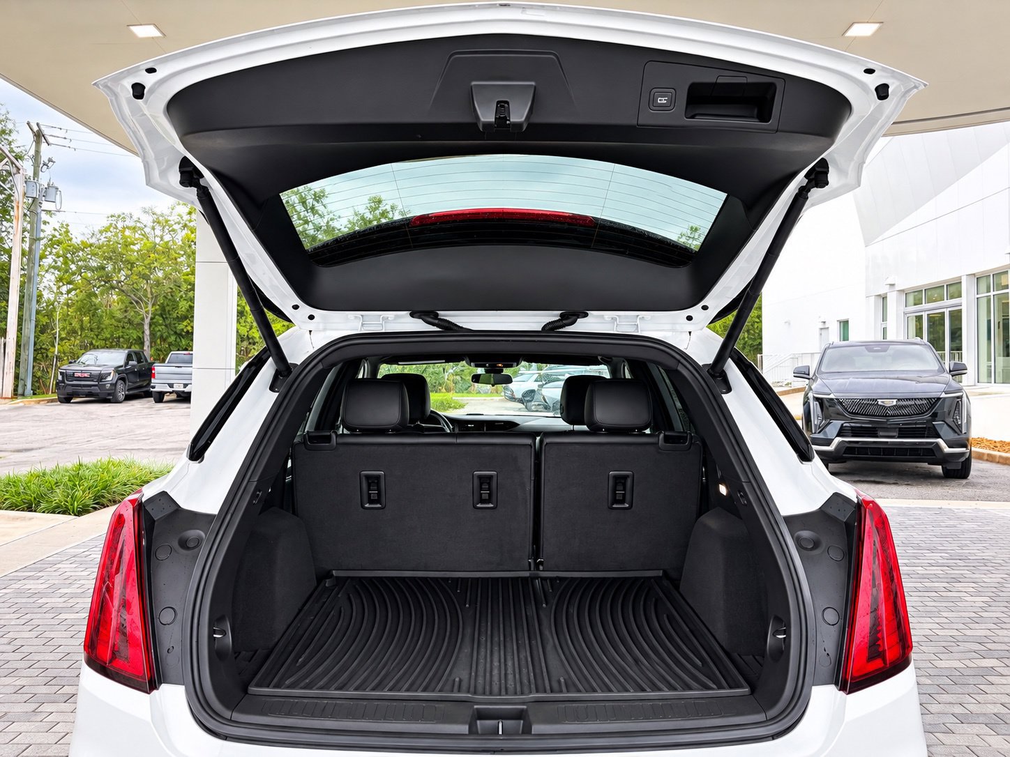 Certified 2023 Cadillac XT5 Luxury FWD image 7