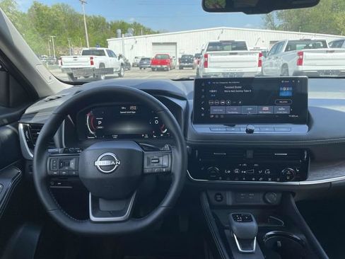 Used 2026 Nissan Rogue Platinum w/ Platinum Premium Package AWD/4WD image 23