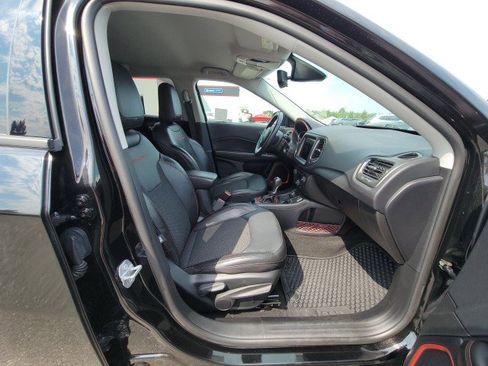 Used 2019 Jeep Compass Trailhawk image 11