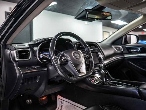 Used 2021 Nissan Maxima 3.5 SV w/ Floor Mat Group FWD image 9