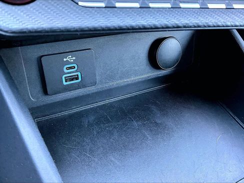 Used 2024 Ford Mustang Convertible RWD image 33