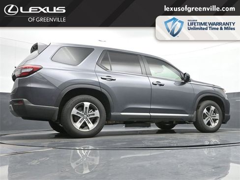 Used 2025 Honda Pilot EX-L image 12