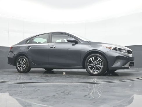 Used 2024 Kia Forte LXS FWD image 31
