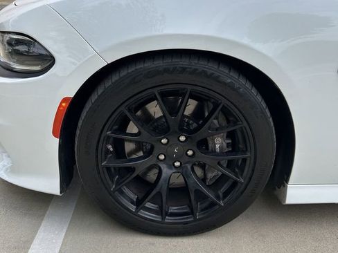Used 2018 Dodge Charger SRT Hellcat RWD image 17