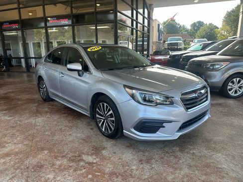 Used 2019 Subaru Legacy 2.5i Premium image 1