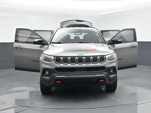 Used 2023 Jeep Compass Trailhawk AWD/4WD image 61