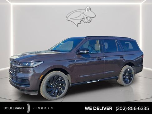 New 2025 Lincoln Navigator Reserve w/ Jet Appearance Package image 1
