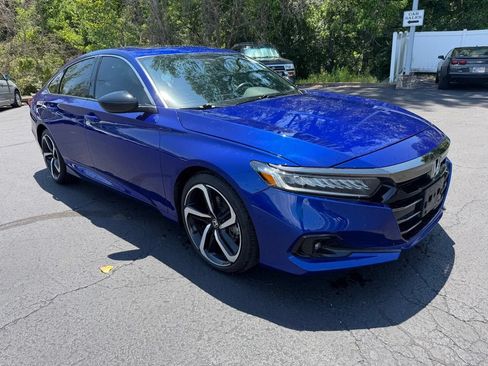Used 2022 Honda Accord Sport image 4