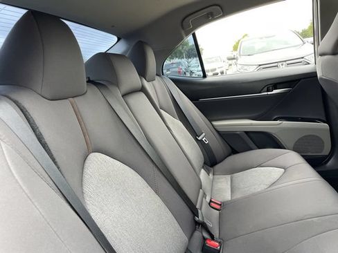 Used 2019 Toyota Camry LE FWD image 26