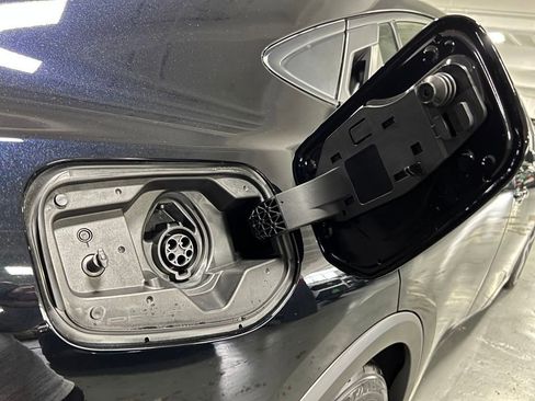 New 2026 Toyota Prius Plug-In Hybrid image 8