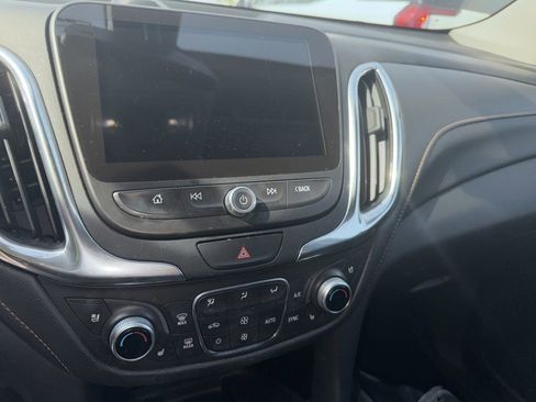 Used 2018 Chevrolet Equinox Premier image 8
