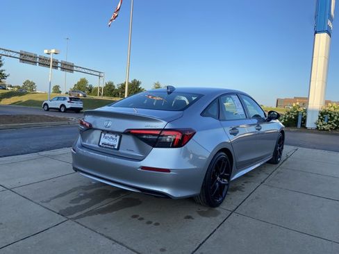 Used 2025 Honda Civic Sport image 12