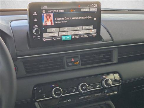 New 2025 Honda Pilot Touring image 12