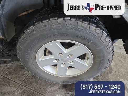 Used 2017 Jeep Wrangler Sport w/ Quick Order Package 24S AWD/4WD image 4