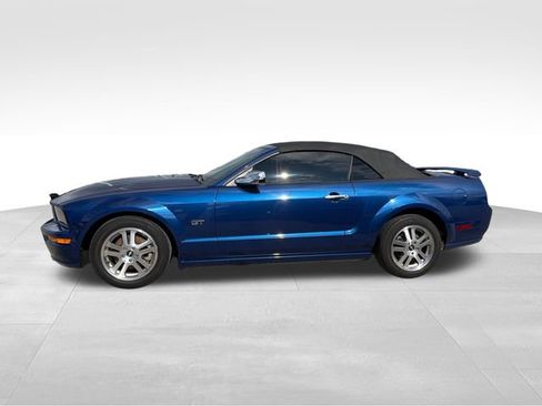 Used 2006 Ford Mustang GT RWD image 7
