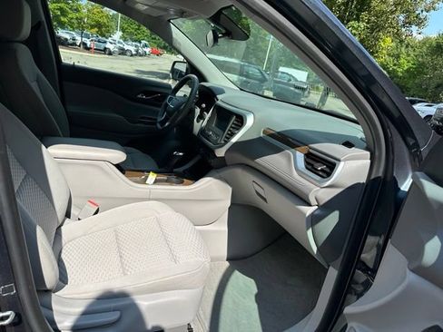 Used 2019 GMC Acadia SLE FWD image 29