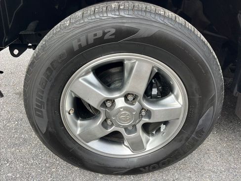 Used 2006 Toyota Land Cruiser image 14