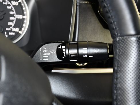 Used 2023 Mitsubishi Outlander SE AWD/4WD image 16