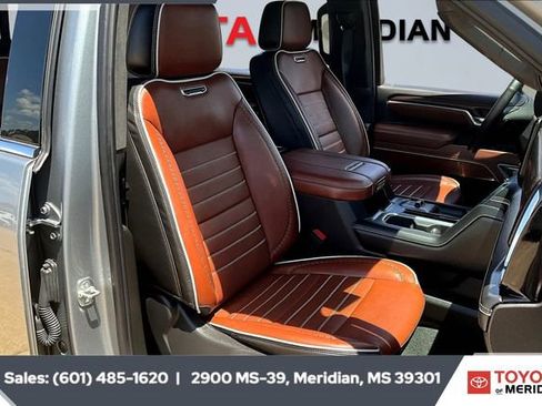 Used 2025 GMC Sierra 2500 Denali Ultimate image 6