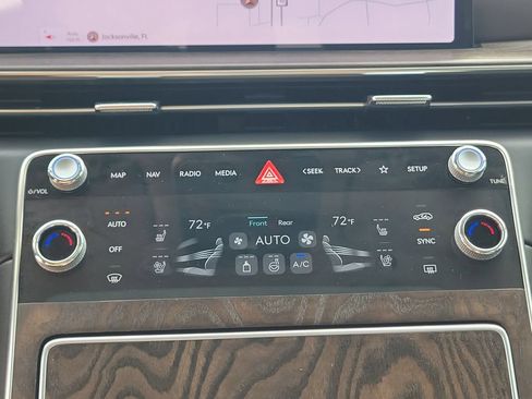 Used 2025 Genesis GV80 2.5T Advanced AWD/4WD image 22